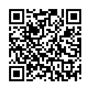 朱平安在冯保的协助更换好了状元冠服二维码生成