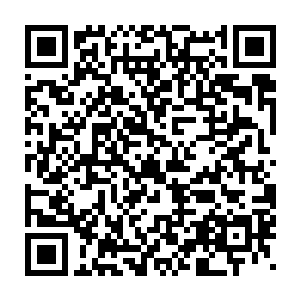 机场a37出口――排到萧易所乘座的从燕京飞往g市的航班的普通出口二维码生成