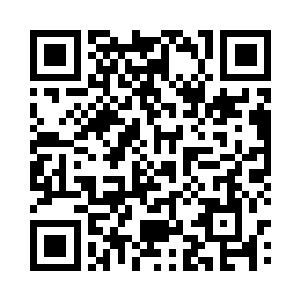 李伯庸额头大汗淋漓都顾不得擦上一下二维码生成