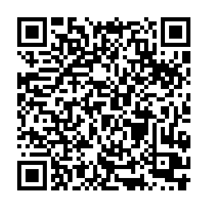 李凤儿和秦博明闹腾的时候有个在剧组打杂的小姑娘是秦博明的铁粉二维码生成