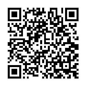 李大可不知道秦婉是什么时候开始在酒吧里面唱起歌来的二维码生成