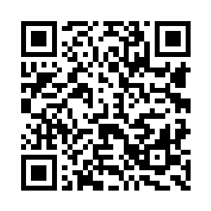 李奇立刻拿过来一个小笼包送到李正熙嘴边二维码生成