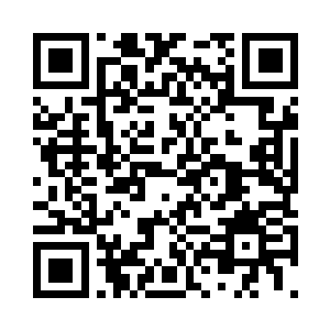 李川小心翼翼地绕过灯盏照耀的范围二维码生成