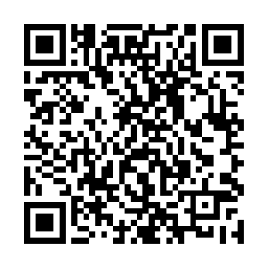 李川用谨慎的目光看着这个全身裹在黑衣中的神秘人二维码生成
