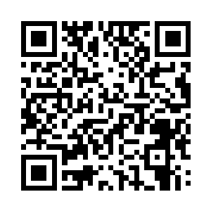 李川轻轻一跃站在了不远处的一块砖石上二维码生成