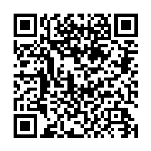 李甄妮就是他在杨霸天别墅里看到的那个古装蒙面女子二维码生成