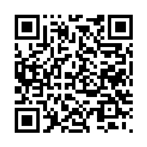 李耀从口袋里摸出一台微型随身晶脑二维码生成