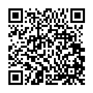 李耀看到一条熟悉的身影化作一束金色流光冲出天极星的大气层二维码生成