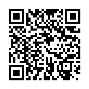 李耀看着虚拟舷窗上呈现出来双子星云的景色二维码生成