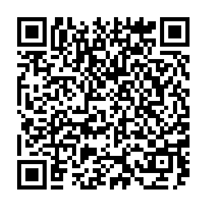 李谦手里已经拿着一份他组织人整理出来的最近几年与东方传媒这家影坛巨鳄二维码生成