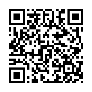 杜克看了看不远处掩映在绿树中的别墅二维码生成