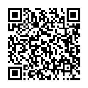 杜天龙望了一眼几个黑衣人眼中闪过了一丝莫名的神情二维码生成