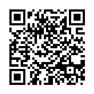 来不及转弯的摩托车撞在了周围护栏上二维码生成