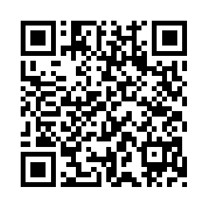 来到边上正好听到这个故事的安妮愤愤不平二维码生成