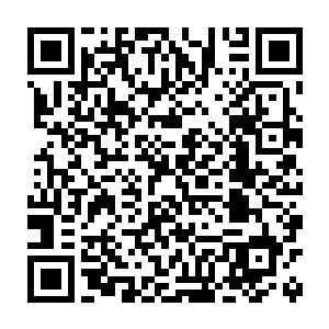 杨戬直接拿出了一瓶用混元圣水为主药炼制的疗伤丹药递了过去开口道二维码生成
