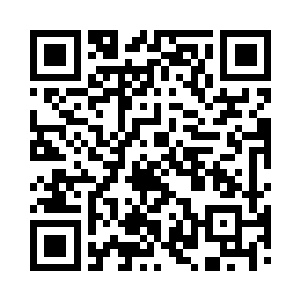 杨眉就这么随随便便不施粉黛地往这里一站二维码生成