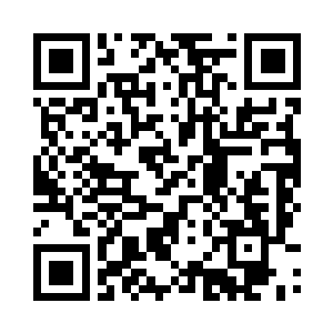 杨蜜一只手在中年男人裤裆处触碰着二维码生成