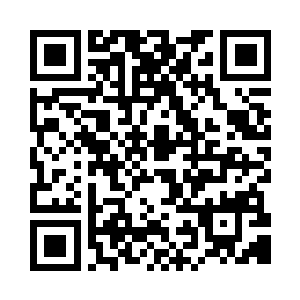 杨辰已经出现在了那群扫射的女郎的身后方二维码生成