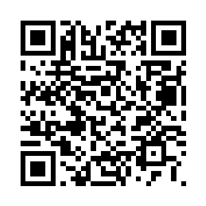 杨风栖伸手捋了一下鬓边散落的碎发二维码生成