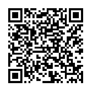 杰夫的眼神却是立即看向了近两百米之外的秦方了二维码生成