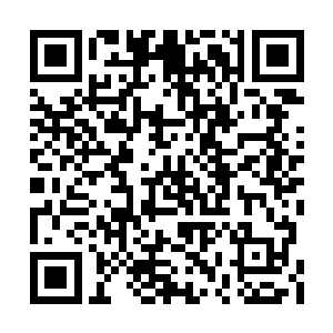 林一峰说道这儿的时候唇角带着一抹虚无的笑意二维码生成