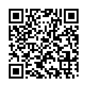 林允儿在哪里一边轻轻拍打着手里的礼物二维码生成