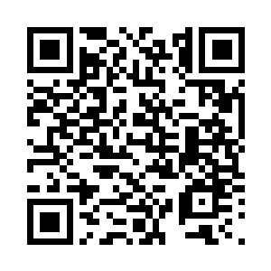 林安晃着手里大开页的书走上石水桥二维码生成