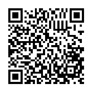 林封谨此时的头顶上的妖命气运化为的那狰狞兽首也是立有感应二维码生成