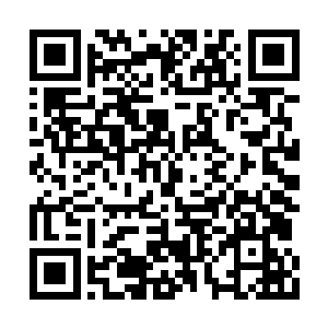 林放准确的将银针刺入了大胡子男人身体的某处二维码生成