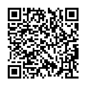 林烽的父亲林胜利正被几个同组的卡车司机给围住二维码生成