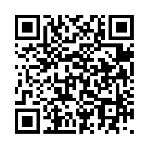 林父心虚地赶紧指着苏紫萱家的别墅二维码生成