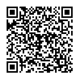 林锐带着他的佣兵小队把车停在了安塔拉赫一个很不起眼的小院子里二维码生成