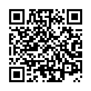 林雨馨红着眼圈儿坐在母亲林琳身边二维码生成