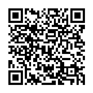 果断的下令登上城头的五六十勇士迎着日军杀上去二维码生成
