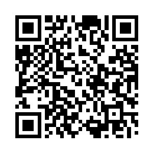 果然发现十公里正有一大群人聚集在那里二维码生成