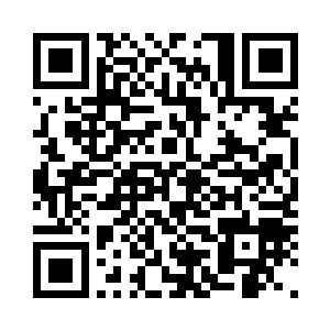 果然看到了带着帽子和墨镜的马容儿二维码生成