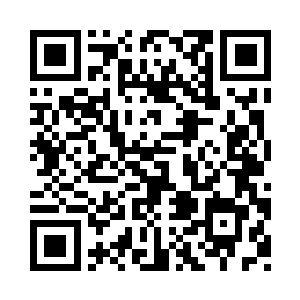 果真看到刘卫阳和那女孩正在前台登记二维码生成