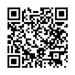 枝桠间结着许多青色未成熟的幼桃二维码生成