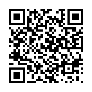 查克等人很快就捡回来一些白袍衣服二维码生成