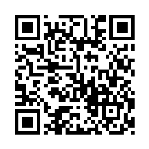 查理兹对着雨果露出了一个浅浅的笑容二维码生成