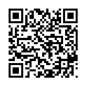 柯南走过去用手枪顶住了倒地的谢尔盖二维码生成