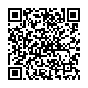 柳逸尘的身边已经没有了墨羽皇和王如梦的痕迹二维码生成