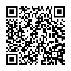 根本就无法将三圣秘剑的威力和玄妙真正展现出来二维码生成