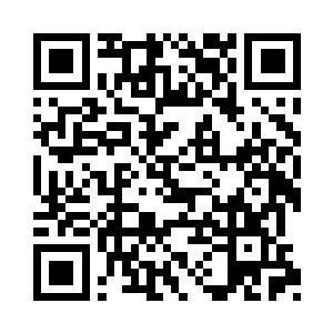 格列瓦托夫对着那个大胡子中年男人说了几句二维码生成