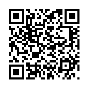 格罗廖夫也从后排的座椅上靠了过来二维码生成