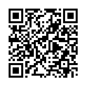 格罗廖夫敲了敲自己脸上的防毒面罩二维码生成