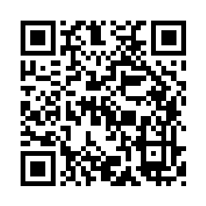 格雷和罗林正伏身躲在一片茂密的灌木丛里面二维码生成