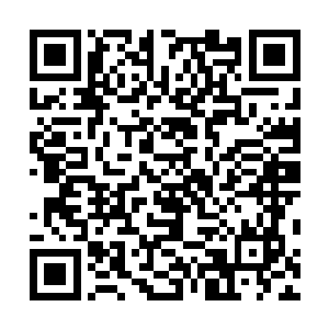 桌上熟悉他做事风格的有些人嘴角便隐晦地闪过一抹讥笑二维码生成
