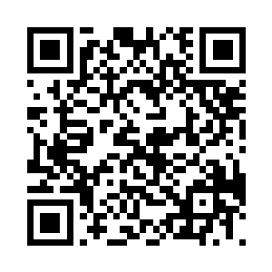梁苟那老家伙把梁芸带到众人面前去了二维码生成
