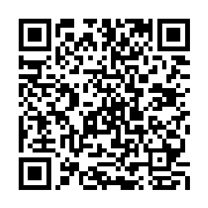 梓箐感应到炼天炉撑起的防御罩传来吱呀的声音二维码生成